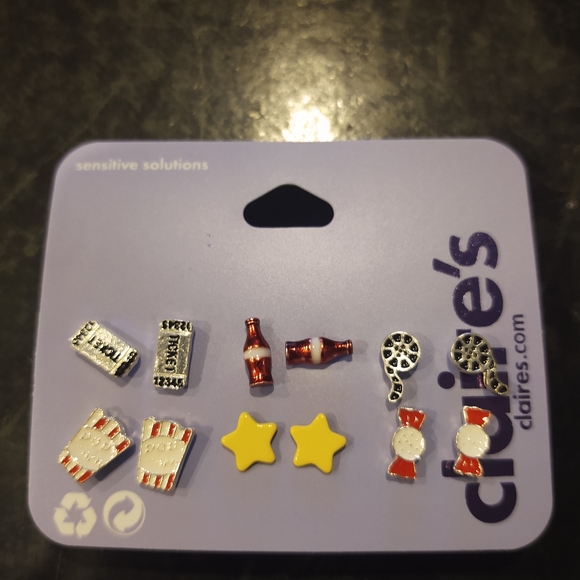 Claire's earrings - Picture 6 of 6